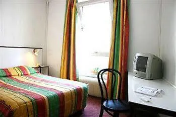 Hotell Merryl 3*