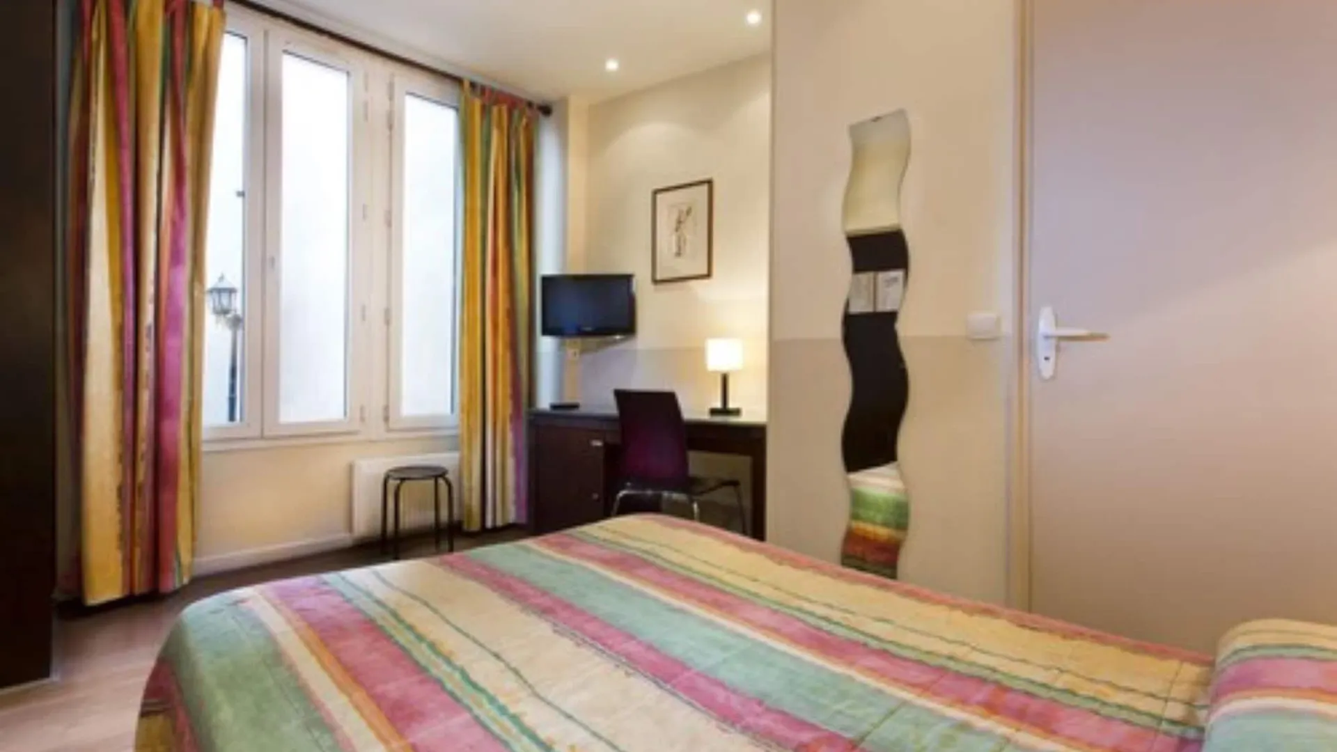 Merryl Hotel 3*