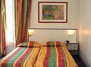 Merryl Hotel